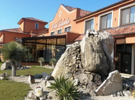 Hotel Galanta, hotel a Galanta