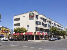 Courtyard by Marriott Fishermans Wharf, hotelli kohteessa San Francisco lähellä maamerkkiä Alcatraz