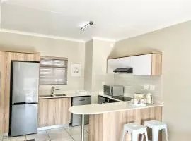 Ballito Hills - Ocean View, Queen Bed & Free Wi-Fi
