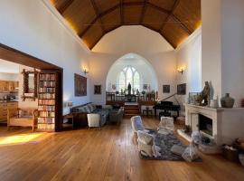 Chapel Retreat near Glastonbury: Bridgwater şehrinde bir otoparklı otel