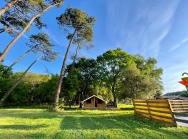 Tente Lodge Bouleau - La Téouleyre – luksusowy namiot w mieście Saint-Julien-en-Born
