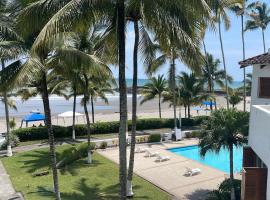 Casa Blanca: Frente al mar, hotel a Same