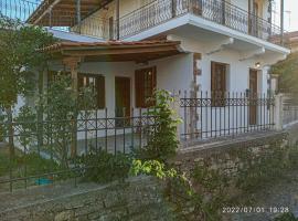 Archontiko Taxiarches Kymi Evia, vacation rental in Kymi