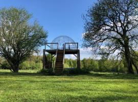 Bulle Elevage Girbal, luxe tent in La Chapelotte