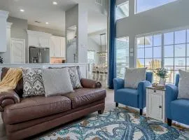 Hot Tub - Ocean Views - Steps to Private Beach - Quiet Location
