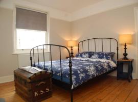 2 Bedroom Boutique Maisonette on Kings Road, St Leonards on Sea、セント・レオナルズのアパートメント