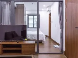 THE LIGHT APARTMENT
