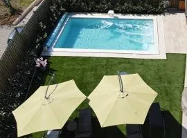 Luxury Flat with Heated Pool & Jacuzzi