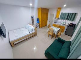 Kylitas transient house studio apartment 1st floor, hotell i Tagbilaran City