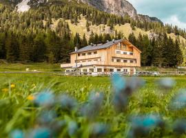 Chalet Alpenrose, hotell i Misurina