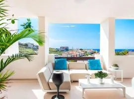 New Luxury Apartment with sea view in Palm Mar