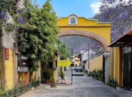 Casa la Ermita, מלון זול באנטיגואה גואטמלה