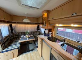 Cozy Caravan, hotel di Vestmannaeyjar