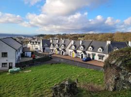 Cottage by the sea Greencastle, hotel with parking in Greencastle