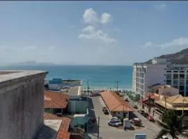 Apartamento de 3 quartos com vista para o mar
