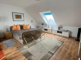 Dachgeschoss Apartment mit Ausblick, self-catering accommodation in Halle an der Saale