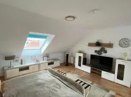 Dachgeschoss Apartment mit Ausblick