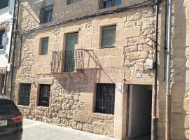 Casa Dolare a 4 kilometros de Laguardia, apartamento em Leza