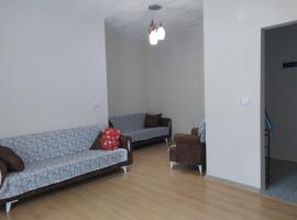 Io's apartments, hotel with parking in Pirveli Maisi