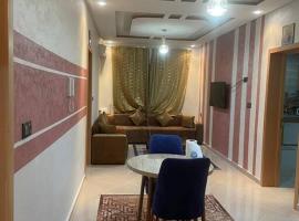 LH résidence mezouar1 appartement 4, vakantiewoning in Al-Ajoen