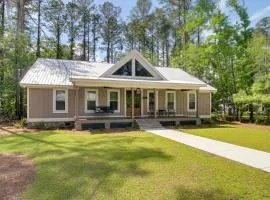 Spacious Midway Cottage with Porches, Near Hunting!