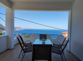 Amazing View, vacation rental in Akhladherí