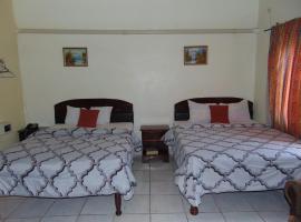 Tropical Vibe Hostel Kingston - Near Half-Way-Tree, hotel v destinaci Camperdown
