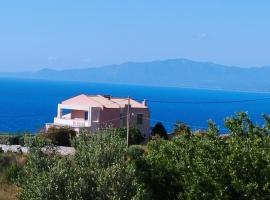 Villa Myrto, cabaña o casa de campo en Kyparissia