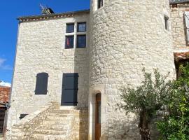 Maison de village, charme et confort, maison de vacances à Mauroux