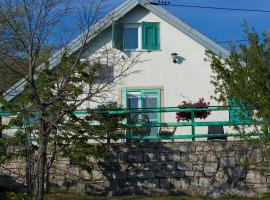 Planinska kuća Agroturizam Kućica Mostar, brunarica v Mostarju