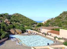 Paradiso Pool Apartments by DomusAway: Costa Paradiso'da bir otel