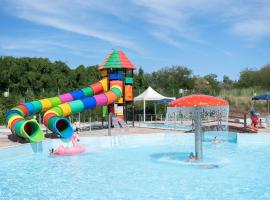 Camping Atlanta & Mediterraneo Family Village โรงแรมในซอตโตมารีนา