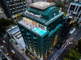 Public House Hotel - Sukhumvit 31, hotel in Asoke, Bangkok