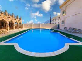 Esra Hotel Apartment, family hotel sa Khasab