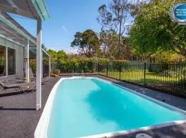 Grey Gables - Pet Friendly with Fireplace, Pool, Spa & Sauna