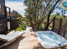 Illaroo Absolute Beachfront with Spa, hôtel à Culburra Beach