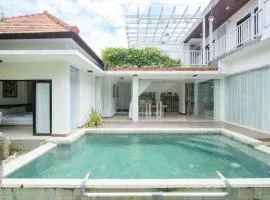 Puri Gading Villa Jimbaran by The Lavana - 5 Bedroom Villa