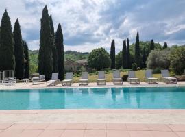 Domaine du Moulin de Cors, hotell med parkering i La Roque-sur-Cèze