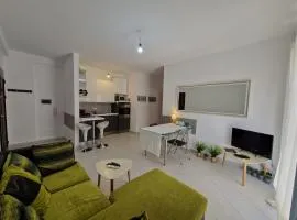 Sole&mare Vlore Apartment, 7 minutes walk from Lungomare