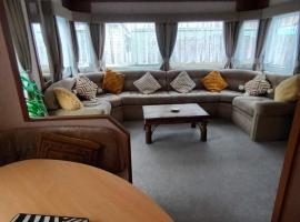 Beautiful 2 bedroomed mobile home, holiday park di Aberystwyth