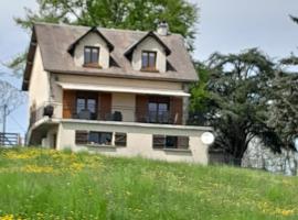 Gite Au Bout du Monde, pet-friendly hotel in Confolent-Port-Dieu