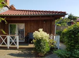 Ferienwohnung Bad Doberan - mit Garten und Terrasse - 2023 neu renoviert, feriebolig i Bad Doberan