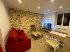 Appartement avec terrasse, hotel in Quimper
