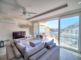 Seaside apartment in the heart of Xlendi Gozo, hotell i Xlendi