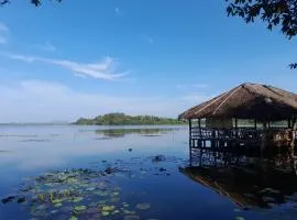 Lake Resort Bolgoda