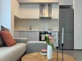 Mozart House - Spacious Luxury Apartment - Heart of the City