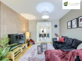 Low rate Near Coventry College & Warwickshire Hospital -3 Bedroom house with Ensuite bathroom With free Netflix, Wi-fi, Parking & Garden, - DSC, nhà nghỉ dưỡng ở Coventry
