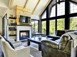 Chalets Alpins -13 Chemin des Skieurs, hotel a Stoneham