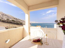 Mladen 2 with seaview, Hotel in Metajna