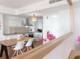 Global Properties, Apartamento de 2 habitaciones con terraza y vistas al mar